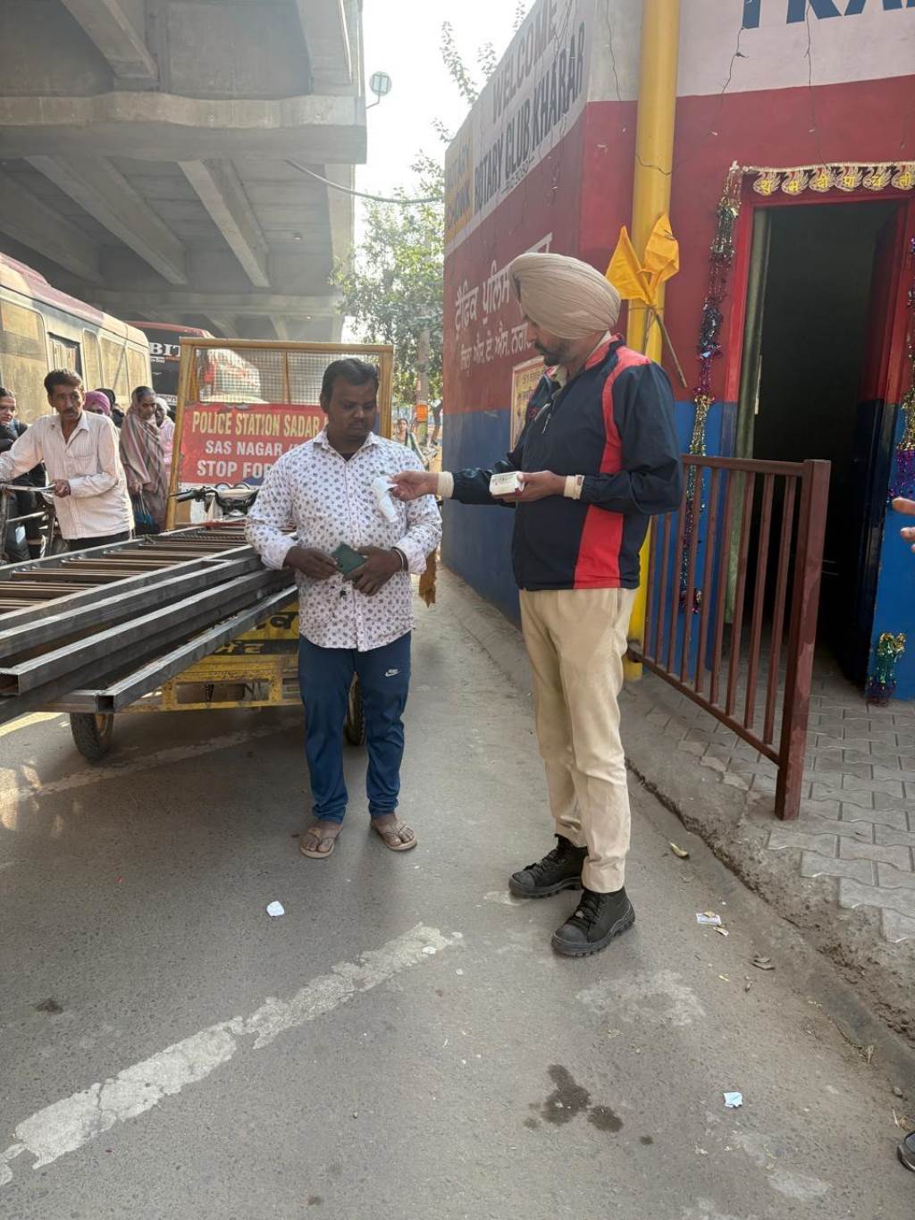 Police conducts special campaign against Jugadu hawkers and modified vehicles